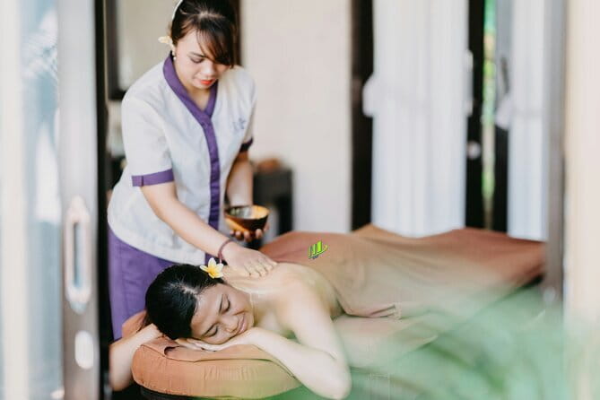 2 hours Bali Lulur Massage & Spa Treatment Including Hotel Transfers - Hotel transfers from Kuta, Legian, Seminyak, and more: easy when it’s clear