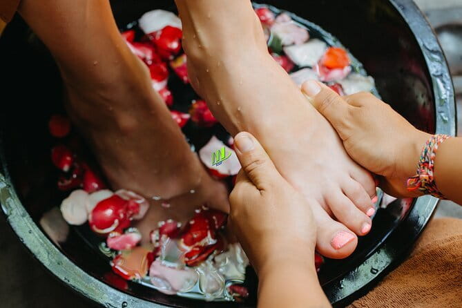 2 hours Bali Lulur Massage & Spa Treatment Including Hotel Transfers - The 2-hour sequence: foot wash, scrub, yogurt polish, then massage