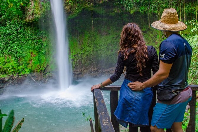 3 in 1 Combo: La Fortuna Waterfall, Hanging Bridges, Thermal Spa from San José - From San José at 6:30 am: what the 12-hour rhythm feels like