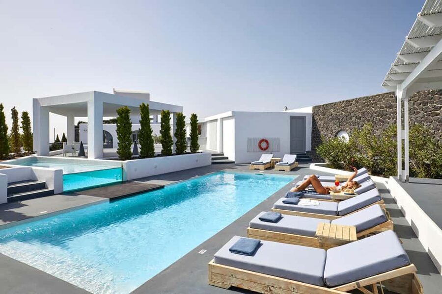 Akrotiri:Departure Day Spa Experience Couples Massage & Pool - Optional al fresco dining and how to plan the timing