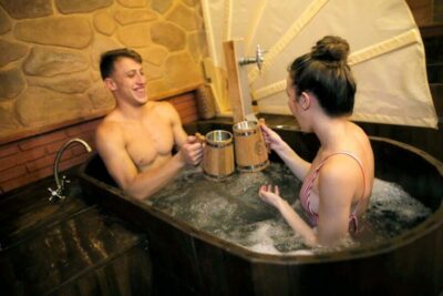 Alicante: Beer Spa Experience with Tastings and Snacks - Arriving at Beer Spa Alicante: what you should wear and bring