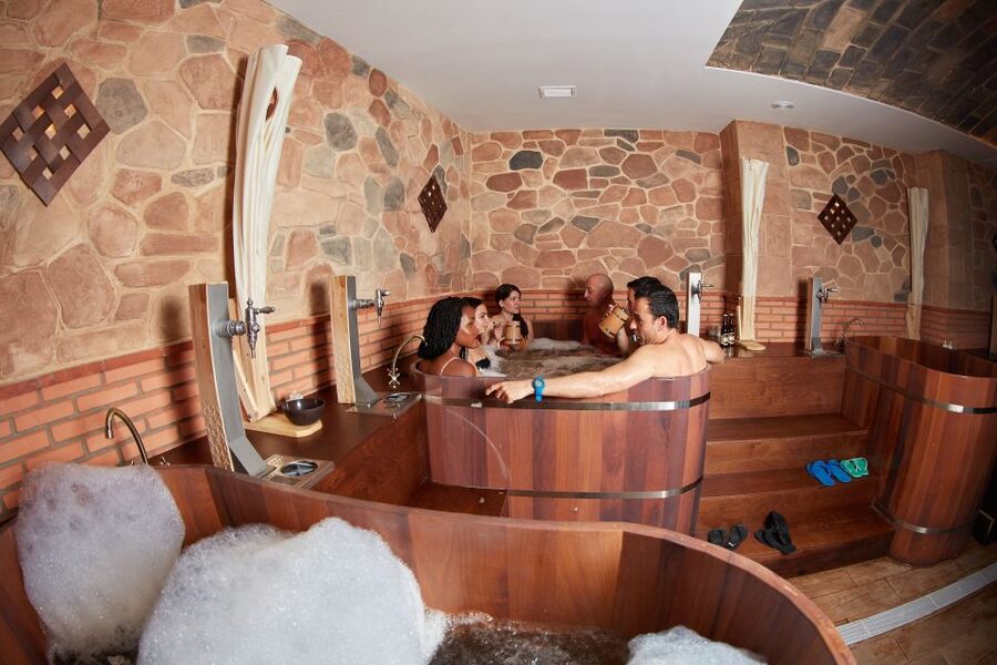 Alicante: Beer Spa Experience with Tastings and Snacks - Snacks that make it feel like a mini tasting, not just a spa gimmick