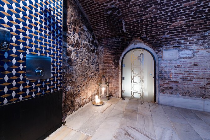 Arabian Baths and 30' Massage at Madrid's Hammam Al Ándalus - The 30-Minute Essential-Oil Massage: When You Want Relief Now