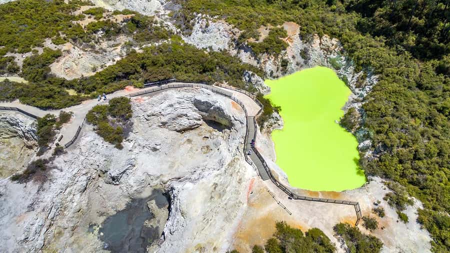 Auckland: Rotorua Highlights inc Wai-O-Tapu & Polynesian Spa - Lunch, timing, and the reality of a full-day circuit