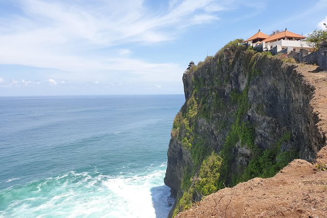 Bali Spa Tour, Beaches, Uluwatu Temple Sunset & Jimbaran Bay Dinner - Uluwatu Temple at Sunset: Sarong Rules, Clifftop Views, and Timing