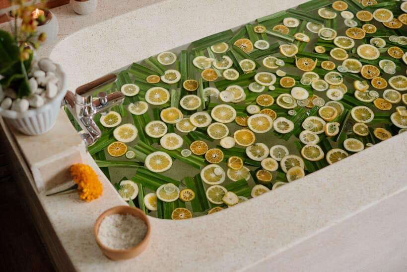 Bali: Ubud Spa Balinese Massage Scrub Flowerbath 2 hour - Your two-hour plan: massage, scrub, flowerbath, tea