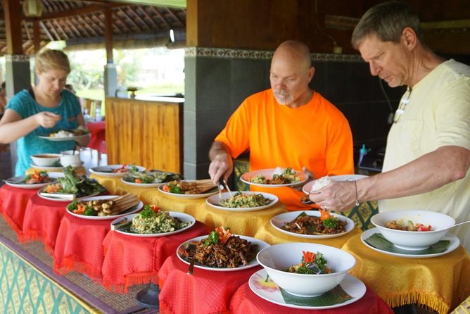 Balinese Traditional Food Cooking Class with Ubud Monkey Forest and SPA - The Balinese Cooking Class: You Cook, You Eat, You Leave With Skills