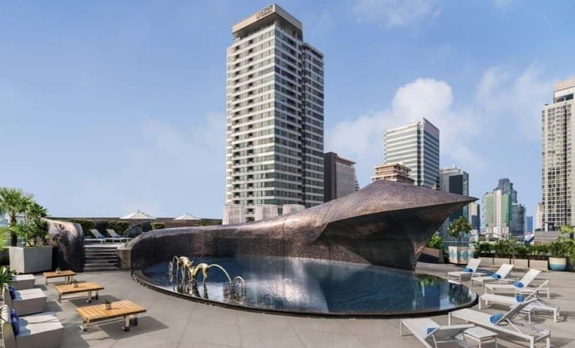 Bangkok: W Hotel Pool & Gym Experience - WET pool time: the point is cooling off, not performing