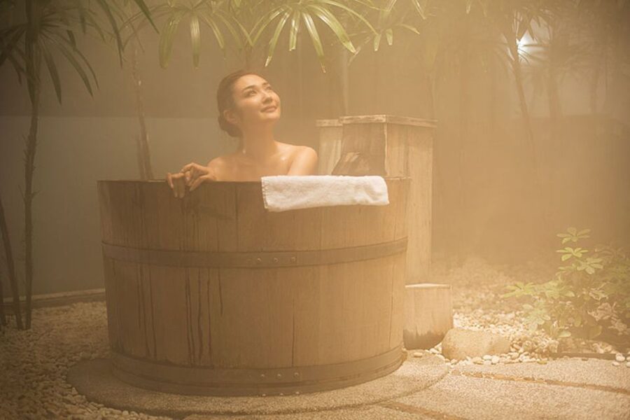 Bangkok: Yunomori Sukhumvit Onsen Hot Springs Spa Pass - Bath by bath: jet, mineral water, soda, garden, and teak