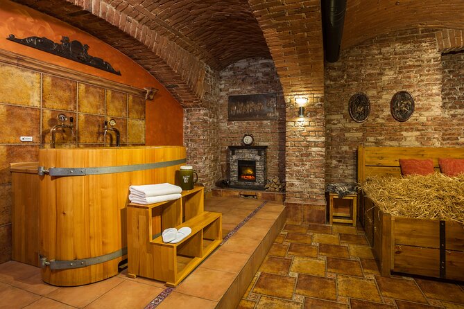 Beer bath Spa for 2 people/ 1 tub - 1,5 hour Activity in Prague - Your 1-hour session: check-in, whirlpool, hay-bed calm, and a clear ending