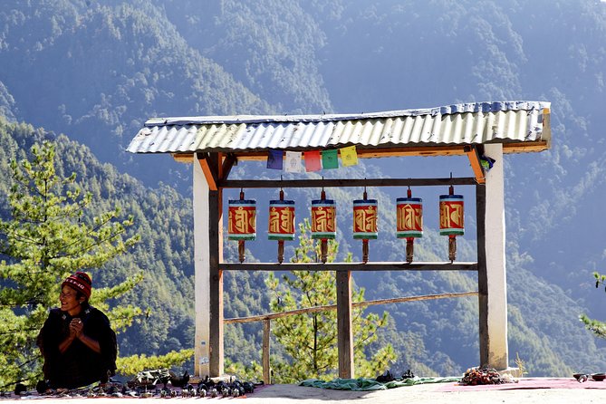 Bhutan Spiritual & Wellness Tour Package With Monastic Stay - Day 5: Dra Karpo, the split-rock monastery stop