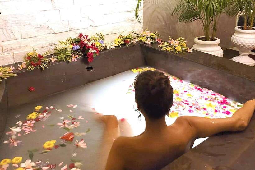 Boracay: Spa and Wellness Experience at Helios Spa - Getting There From D’mall: The Van Transfer That Keeps Your Day Easy