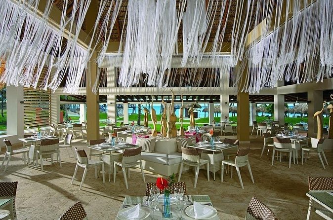 Breathless Punta Cana Resort & Spa - Round Trip Shuttle - Punta Cana Airport - Service quality: careful driving and clear communication