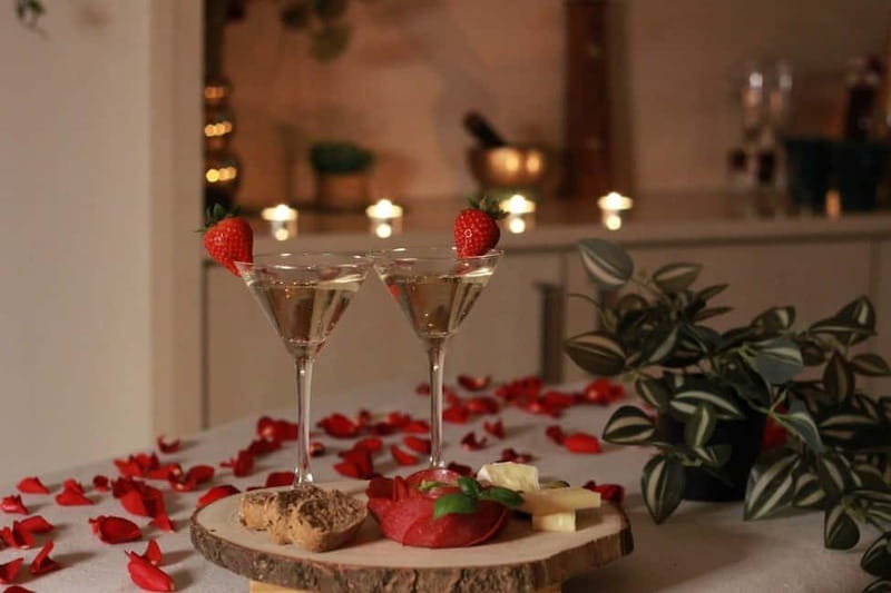 BUDAPEST, Day Spa : Couples Massage with Roses Bubble Bath - Getting Started at FD - Fashion & Day Spa