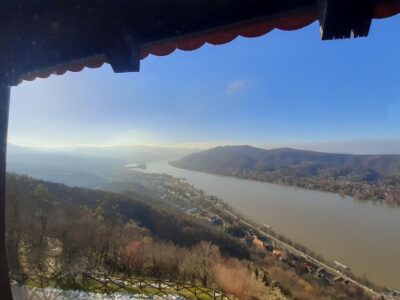 Budapest Hike to Visegrád Castle w or wo Sauna/Danube beach - The hike starts in giant trees and climbs toward the Danube Bend