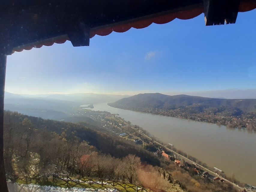 Budapest Hike to Visegrád Castle w or wo Sauna/Danube beach - The hike starts in giant trees and climbs toward the Danube Bend