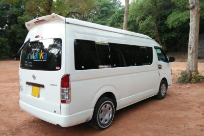 Colombo Airport (CMB) to Centara Ceysands Resort & Spa, Bentota Private Transfer - The 3-hour private drive: what to expect and how to use it