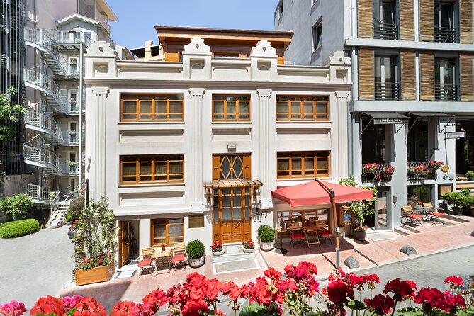 Çukurcuma Hamamı 1831 - Boutique Hammam for Couples - Mixed-gender etiquette for a couples hammam (without the awkwardness)