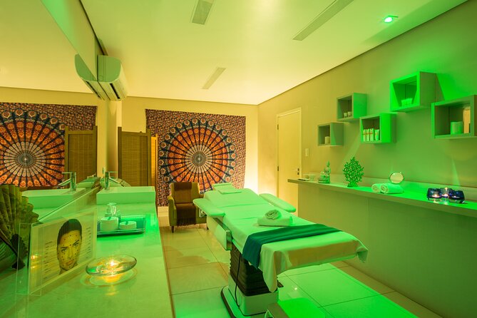 Facial Energization - by Venus' Secret Spa - São Paulo - The sensory system: aromatherapy, color light, and music