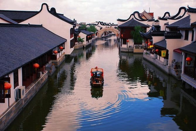 Flexible Airport Layover Tour of Shanghai City Highlights with Spa Option - Nanjing Road Stop (Stop 5): Food Sampling and the Spa Option