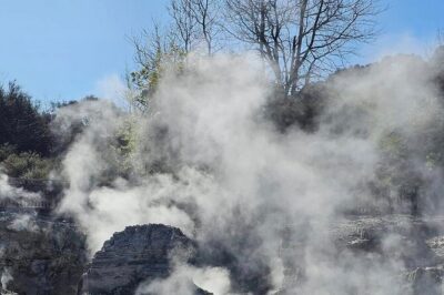 Hells Gate Geothermal, Mud & Sulphur Spa - Rotorua sights between spa time and the return ride