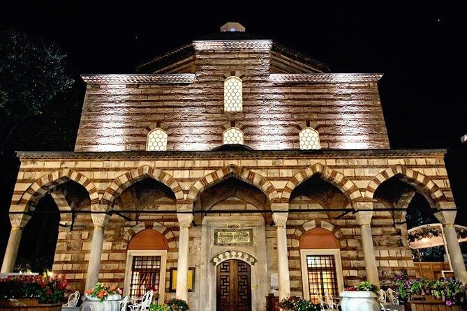 Istanbul, Luxury Hürrem Hammam - Keyf Treatment - Stepping In: the domed Hürrem Sultan Hammam setting