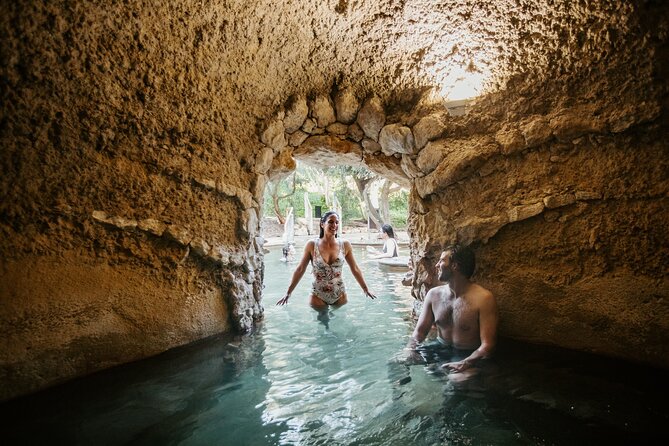 Peninsula Hot Springs Spa Experience and Express Transfer Shuttle - Arthurs Seat and Safety Beach beach boxes: the photo stops that break up the day