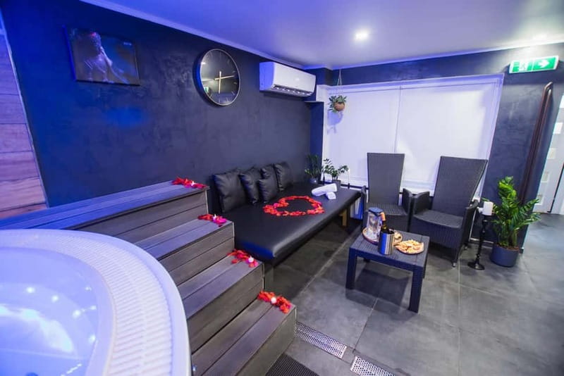 Prague: Modern Private Spa with Jacuzzi and Sauna - Price and Value for a Private Spa in Prague