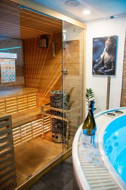 Prague: Modern Private Spa with Jacuzzi and Sauna - Time Fees and Minibar Costs: Avoid the Easy Mistakes