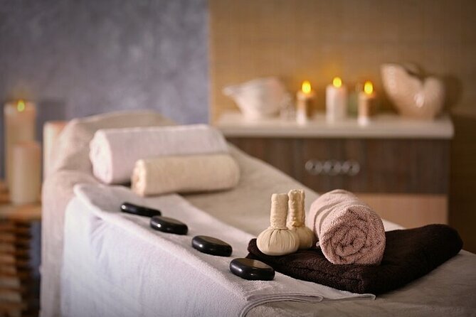 Private Blue Lagoon Tour from Reykjavik: 2 Hour Spa Experience - Entering the Blue Lagoon without the usual scramble