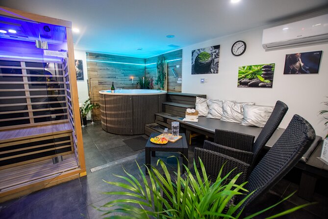 Private Spa with Jacuzzi and Sauna - BLACK ZONE - Included perks that turn a spa into a full session (not just a room)