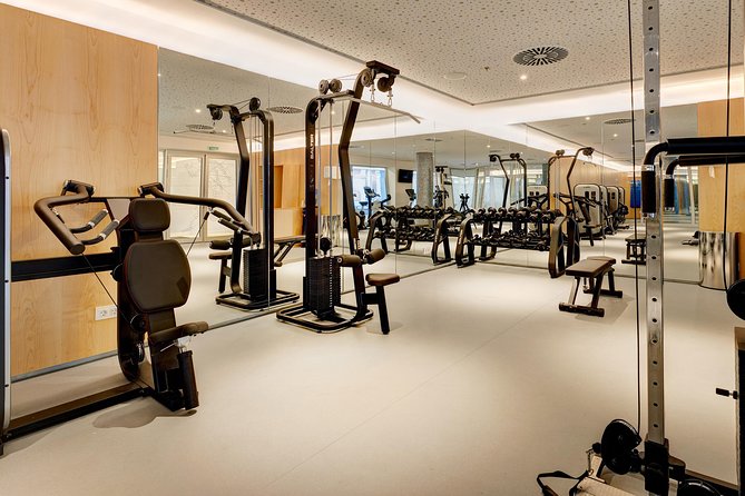 Relaxing back massage & day SPA - Who This Palma Spa Break Suits Best