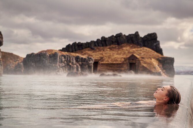 Sky Lagoon Spa Experience with Private Transfer from Reykjavík - Pools, Sauna, Steam, and Ocean Views: The Part You’ll Actually Feel