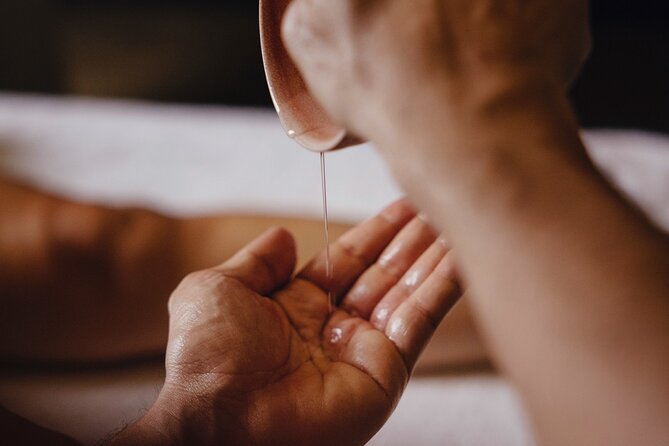 Spa Spa in Seville Oasis Gold - The 45-Minute Oasis Gold Massage: What You Get and Where It Ends