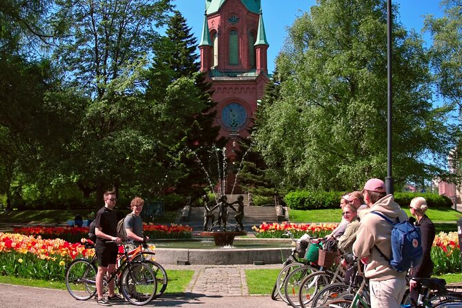 Tampere Scenic Bike Tour with Sauna and Local Flavors - Start at Keskustori: a meeting point that’s easy to use