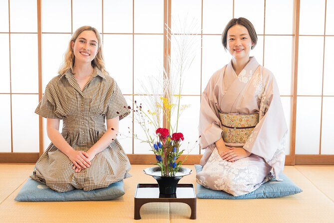Tokyo Ikebana Wellness Art Experience near Shinjuku - Why Fresh Flowers Look Different in Every Hands