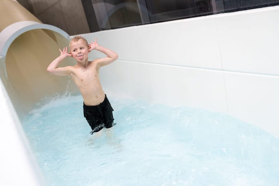 Tromsø: Spa/Pool with Bath, Sauna and Outdoor Heated Pool - Who this is best for (and who might want a different type of spa)