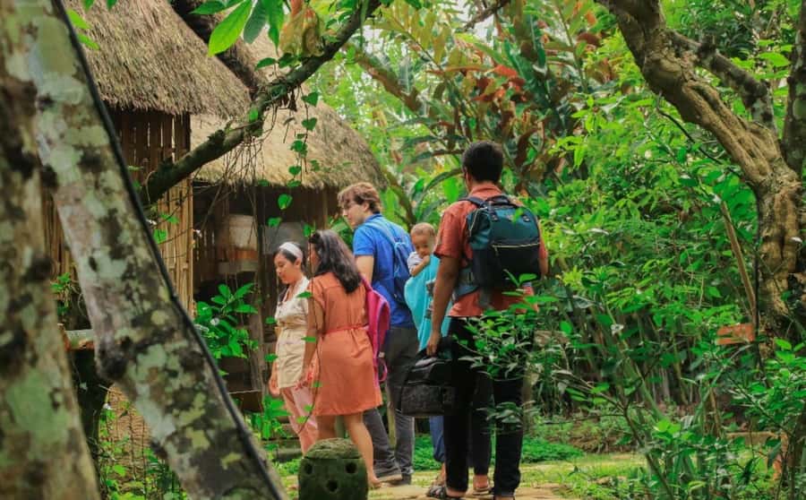 Ubud: Floating Breakfast, Jungle Swing & Spa Romantic Tour - Jungle swing: adrenaline with a stair-and-safety reality check