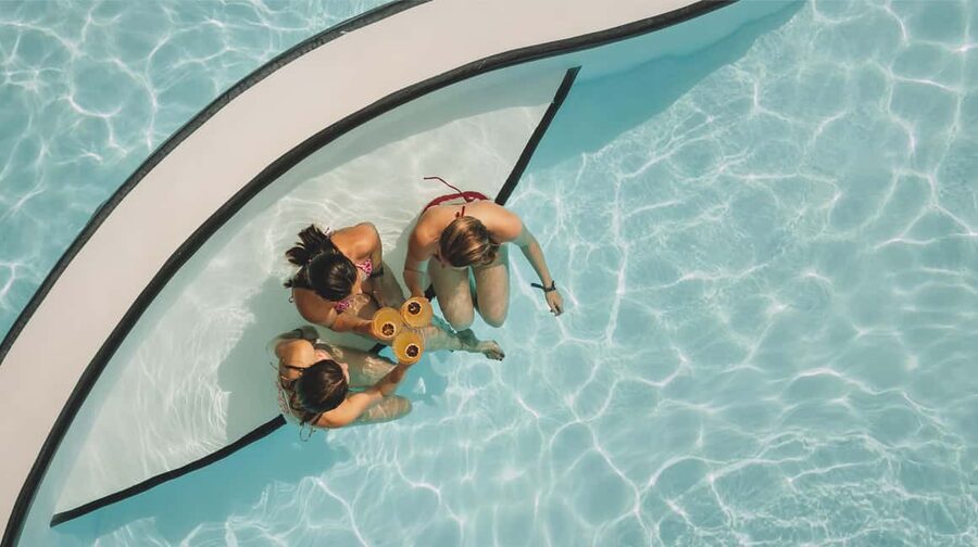 Zell am See: Tauern SPA Day Ticket for Water World - 12 indoor and outdoor pools: how to use the water time